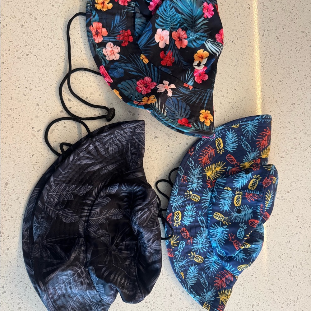 The Ordinary Kids Tropical Print Hats - Black, Blue, Multicolor